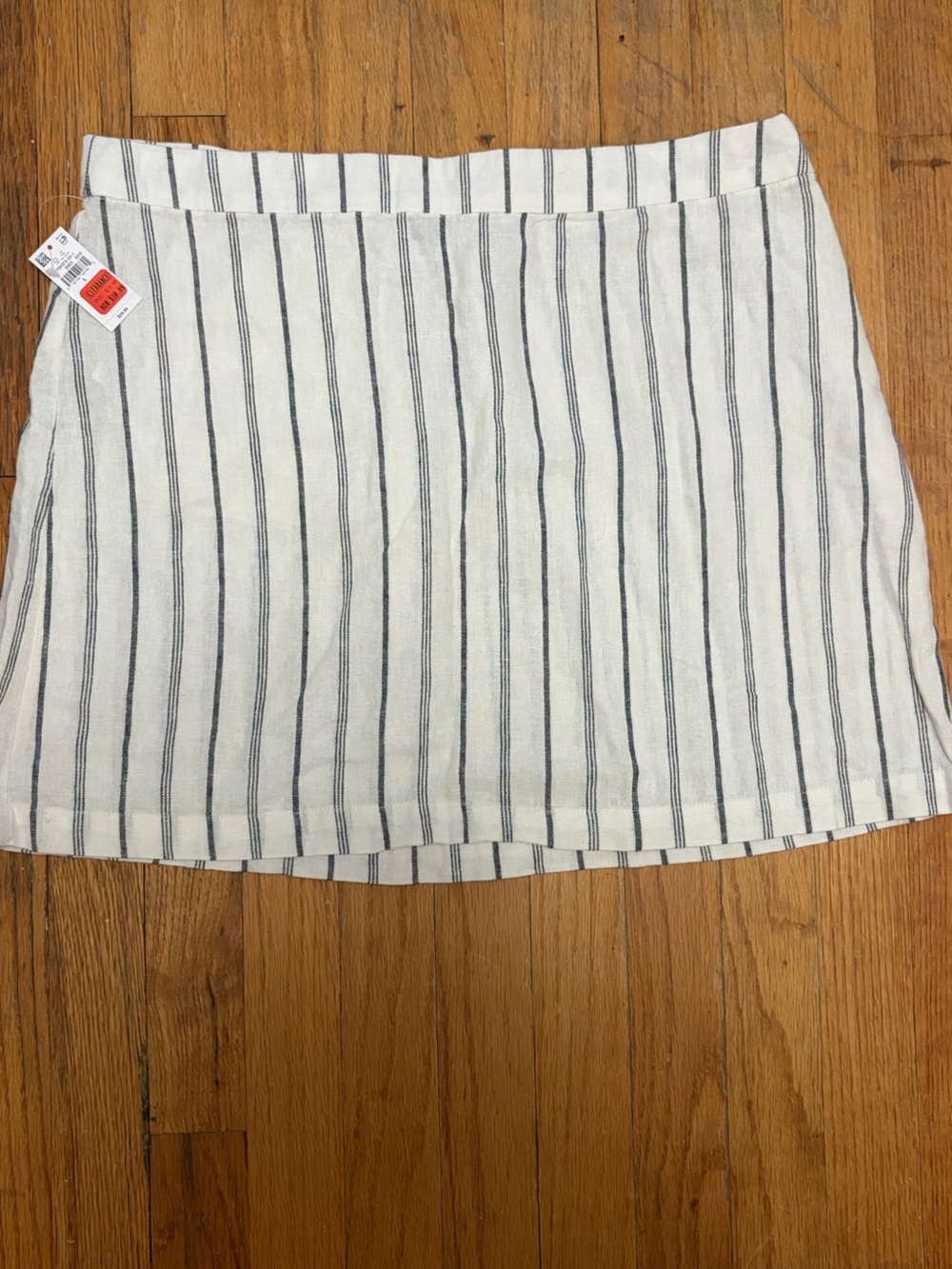 Old Navy White Linen-Blend Mini Skirt with Navy Stripes